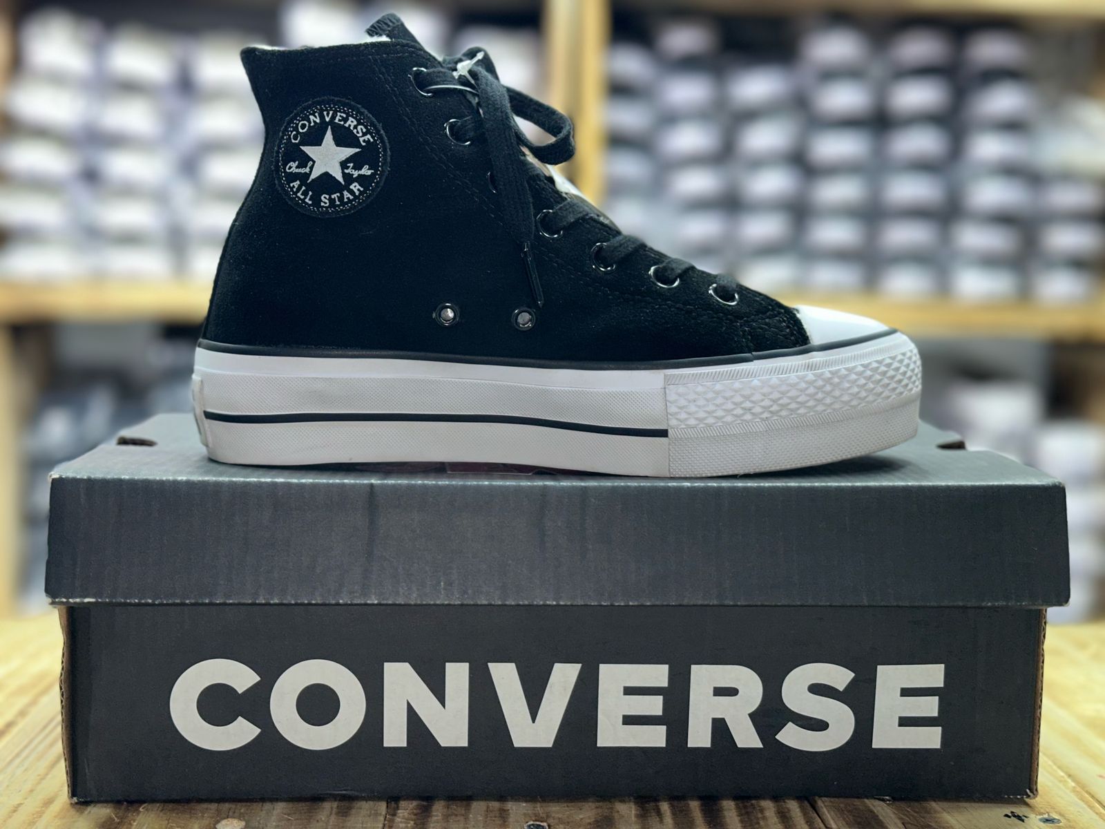 Tenis Converse Chuck Taylor All Star (Plataforma, Bota, Gamuza negra)