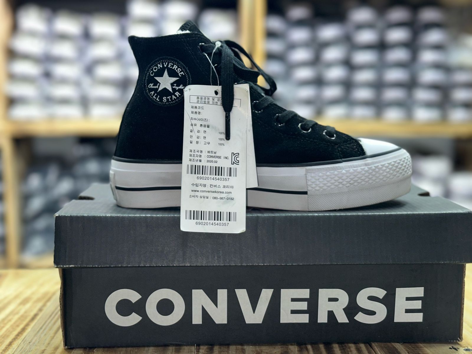 Tenis Converse Chuck Taylor All Star (Plataforma, Bota, Gamuza negra) - Imagen 4